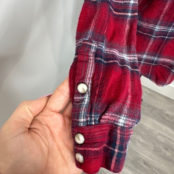 Forever21 Plaid Women’s Red Button Up (L) - Picture 4 of 7